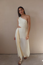 ROBE ISIA