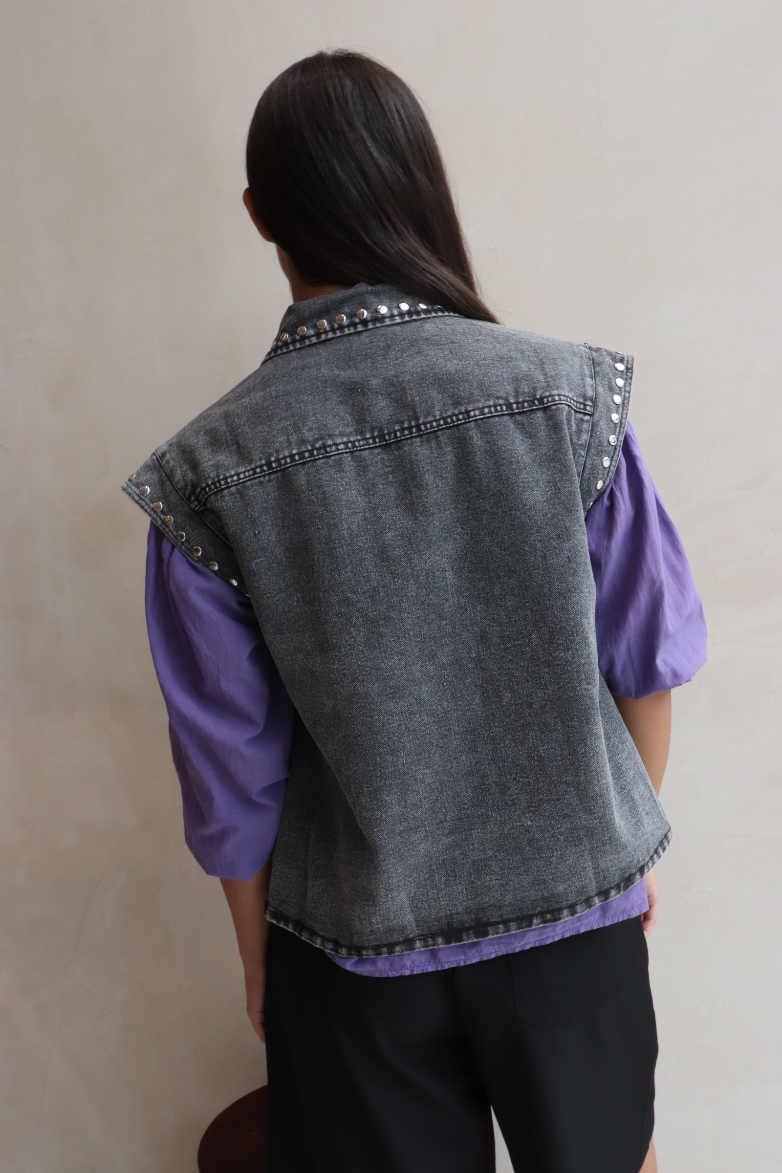 GILET STUD